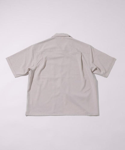 Reflax 功能性材料 輕鬆合身 條紋 開領襯衫 短袖