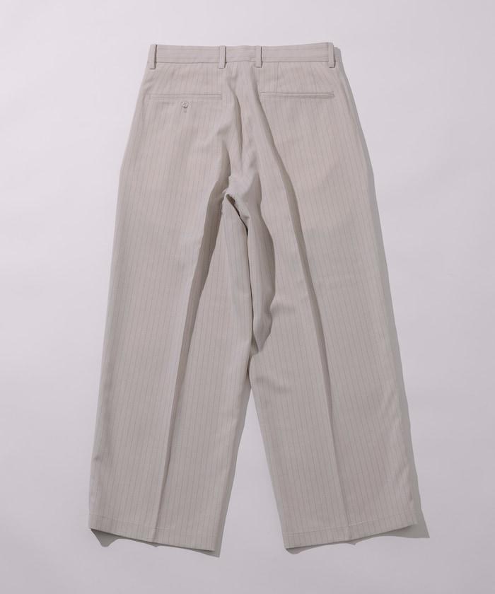 Reflax 功能性材料 寬鬆剪裁 輕鬆條紋西褲