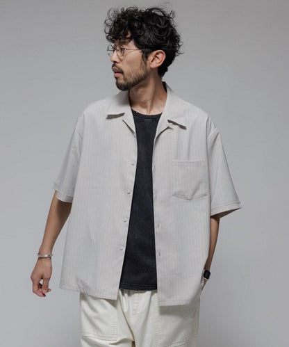 Reflax 功能性材料 輕鬆合身 條紋 開領襯衫 短袖