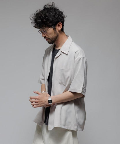 Reflax 功能性材料 輕鬆合身 條紋 開領襯衫 短袖