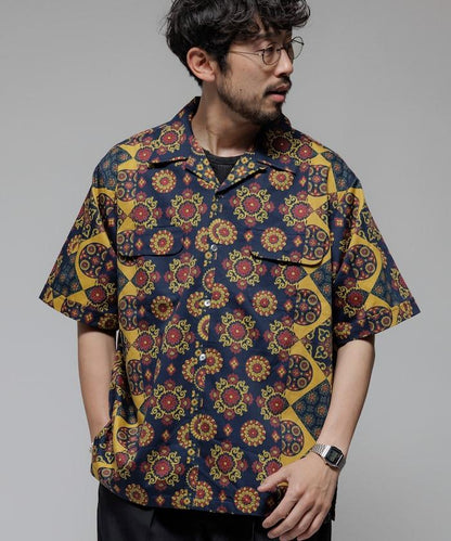 印度制 寬鬆版型 巴蒂克圖案印花 開領襯衫 短袖 小花紋