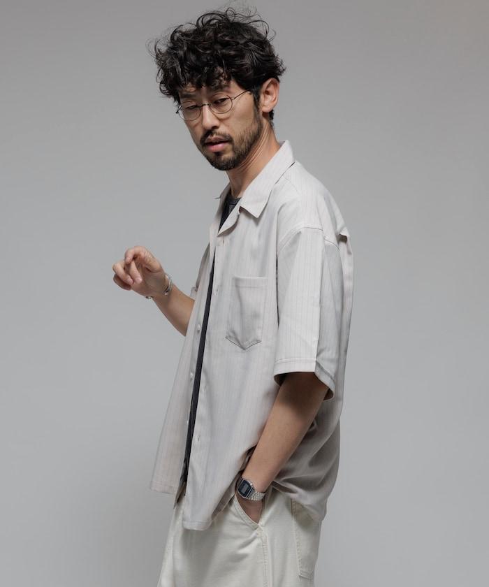 Reflax 功能性材料 輕鬆合身 條紋 開領襯衫 短袖