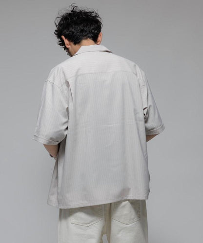 Reflax 功能性材料 輕鬆合身 條紋 開領襯衫 短袖