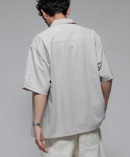 Reflax 功能性材料 輕鬆合身 條紋 開領襯衫 短袖