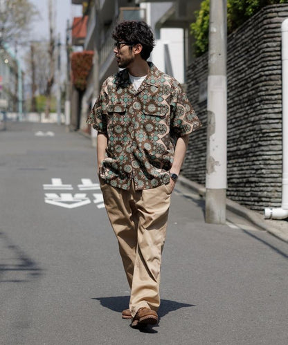 印度制 寬鬆版型 巴蒂克圖案印花 開領襯衫 短袖 小花紋