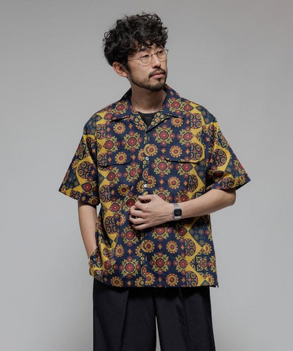 印度制 寬鬆版型 巴蒂克圖案印花 開領襯衫 短袖 小花紋