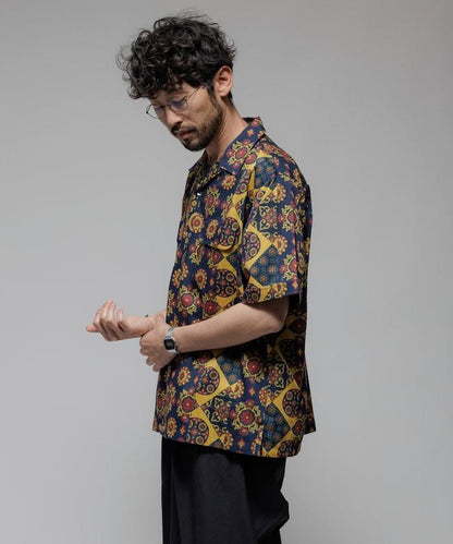 印度制 寬鬆版型 巴蒂克圖案印花 開領襯衫 短袖 小花紋