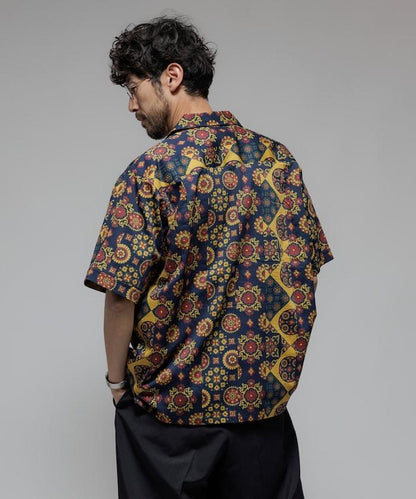 印度制 寬鬆版型 巴蒂克圖案印花 開領襯衫 短袖 小花紋