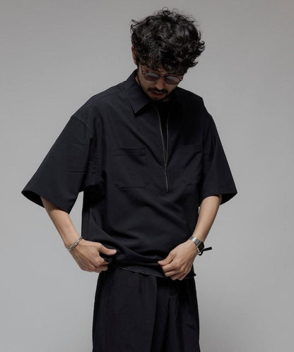 Reflax 功能性材料 輕鬆合身 半拉鍊襯衫 短袖