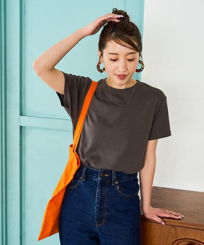 薄荷色圓領短袖T恤