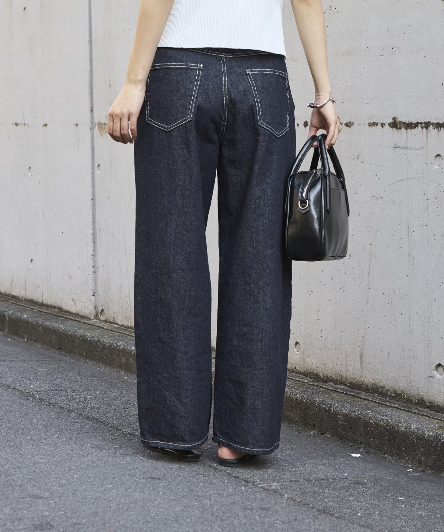 寬鬆牛仔褲