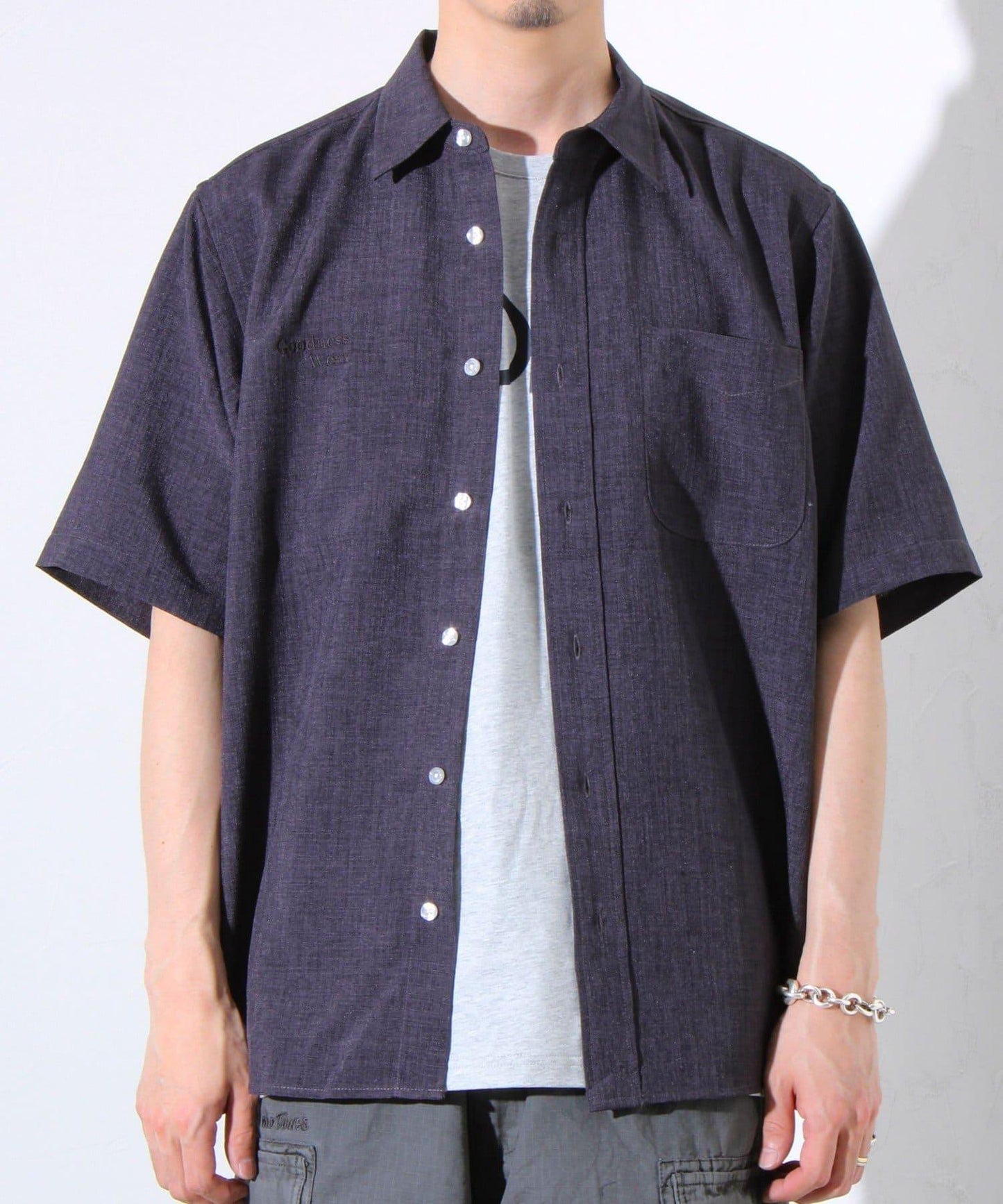 【GLOSTER】亞麻質感帆布 GOODNESS刺繡 短袖襯衫