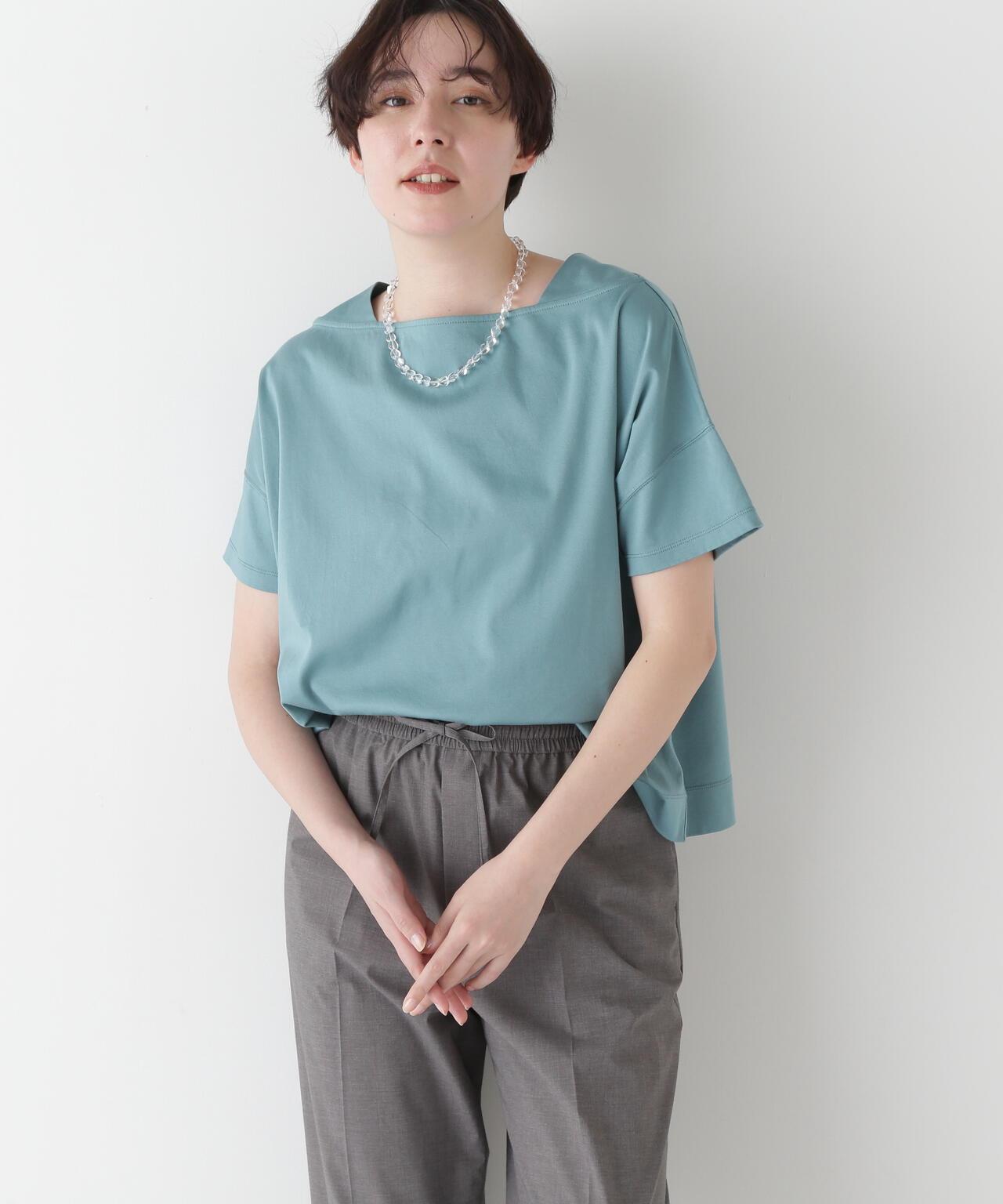 功能素材背部刺繡logo套頭衫