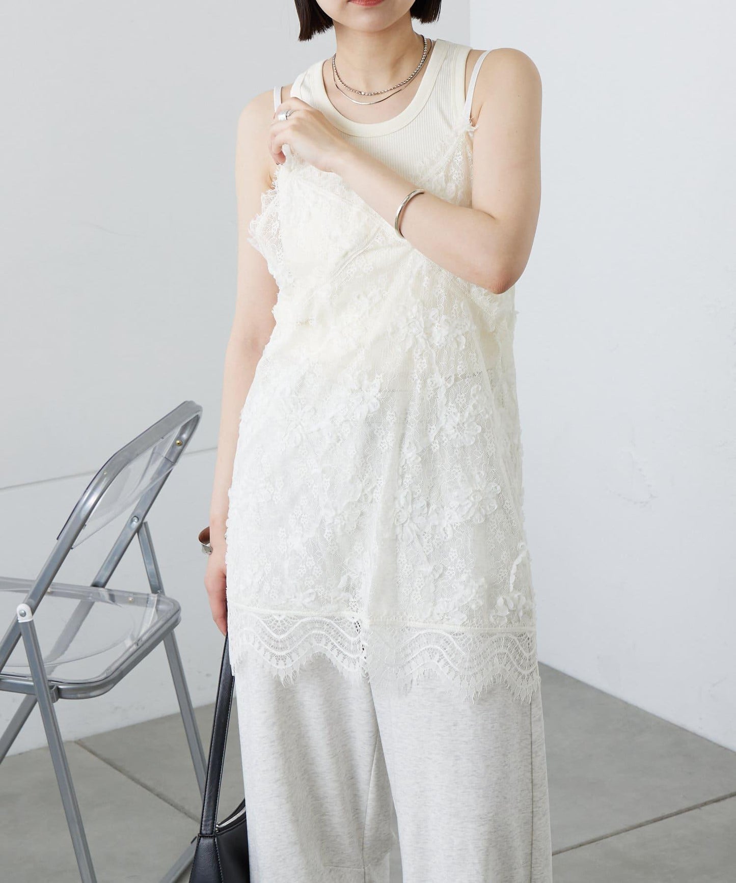 蕾絲V領吊帶長款上衣