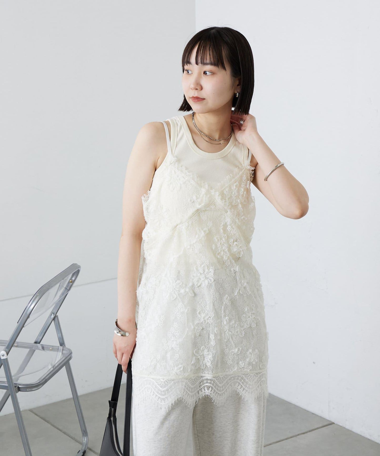 蕾絲V領吊帶長款上衣