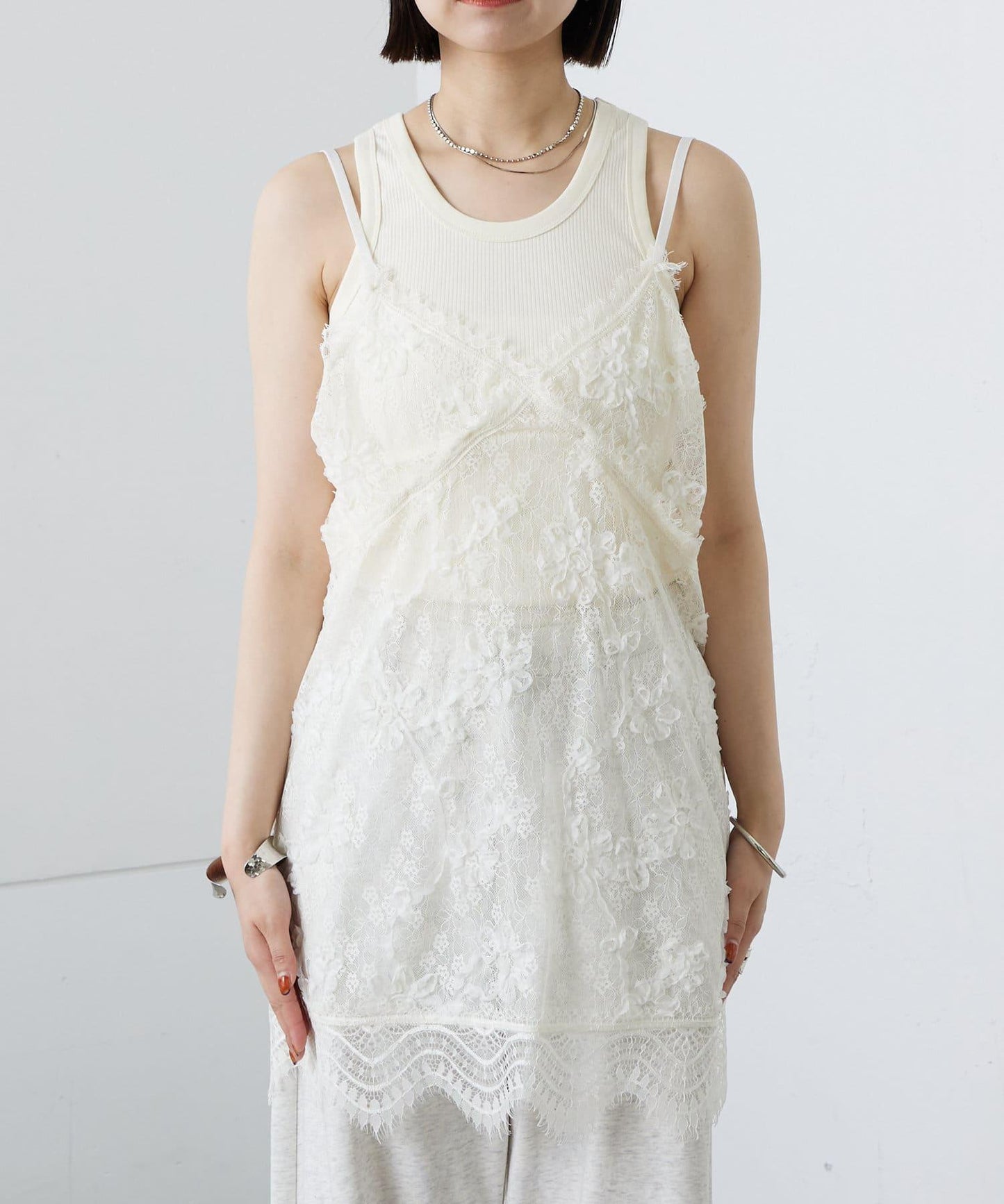 蕾絲V領吊帶長款上衣