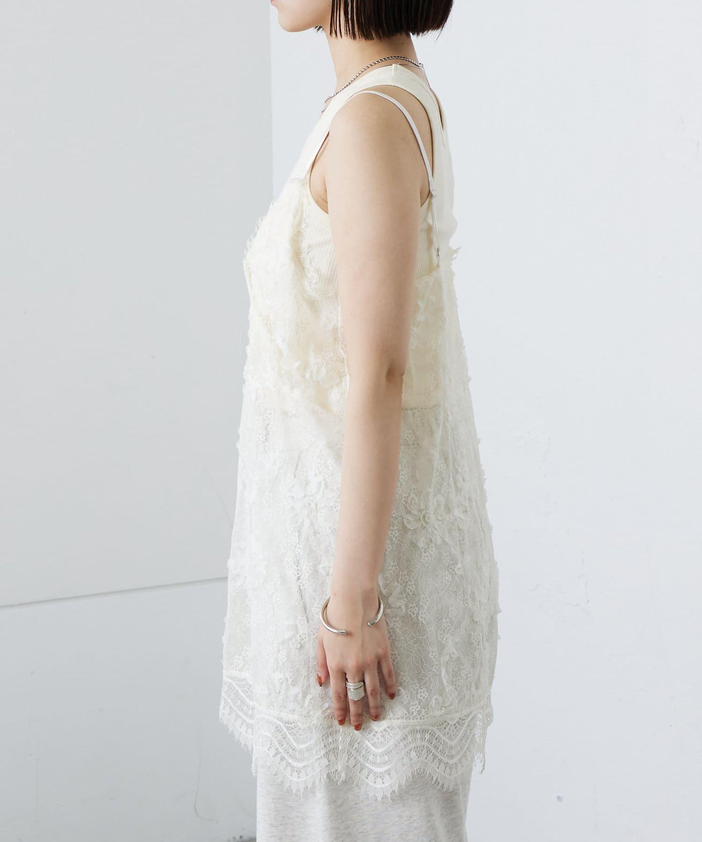 蕾絲V領吊帶長款上衣