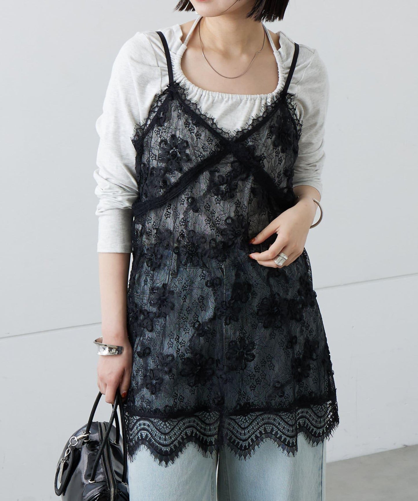 蕾絲V領吊帶長款上衣