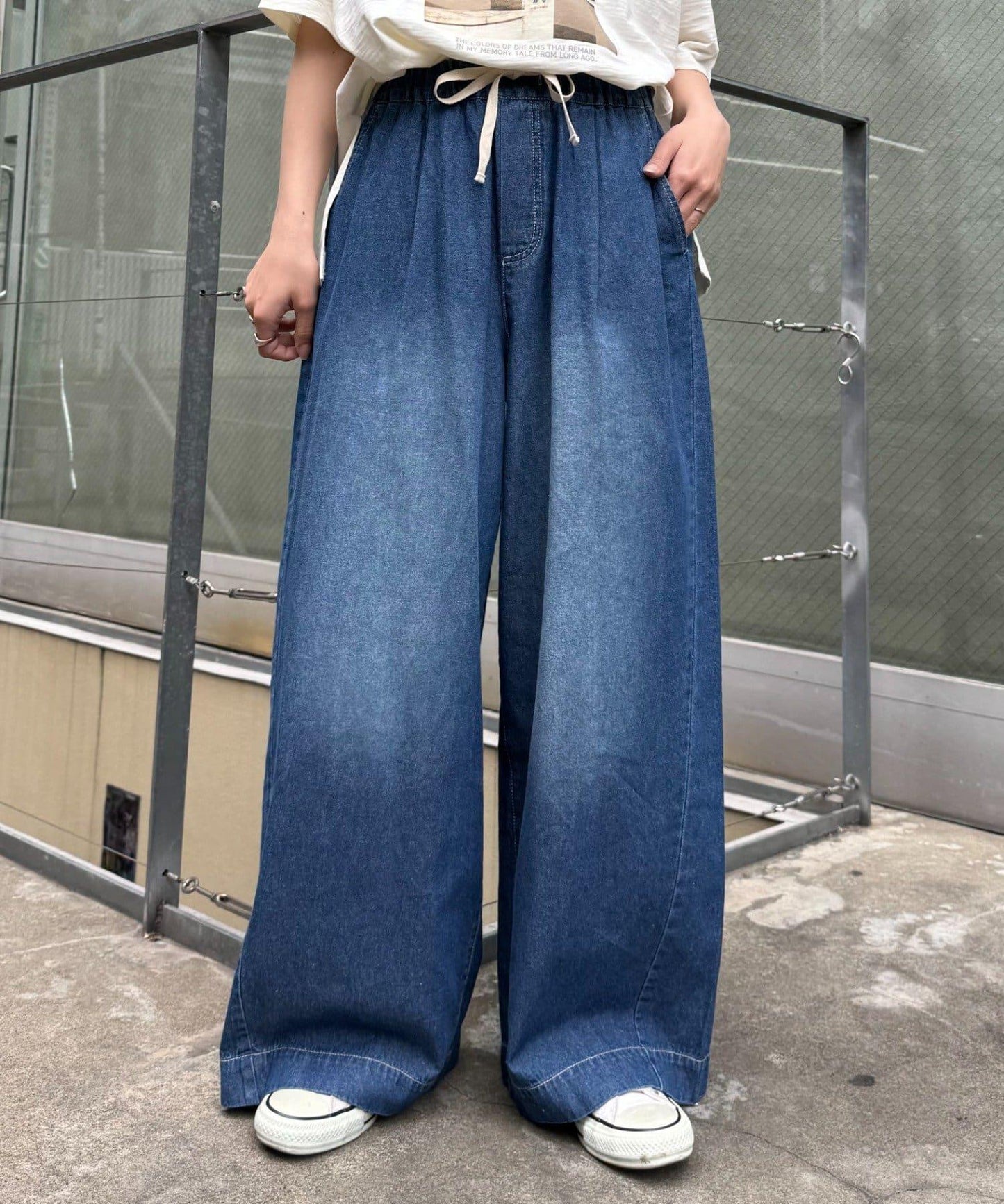 柔軟寬鬆牛仔褲