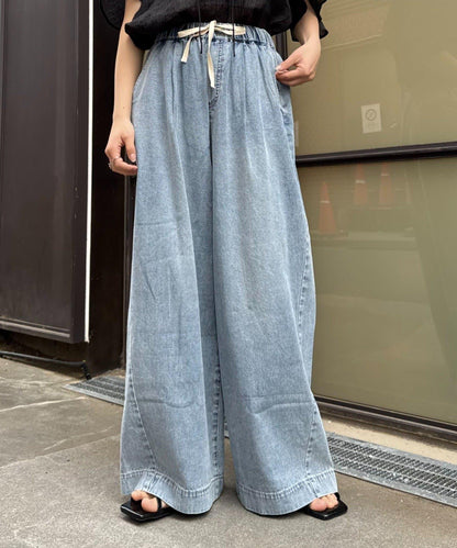 柔軟寬鬆牛仔褲
