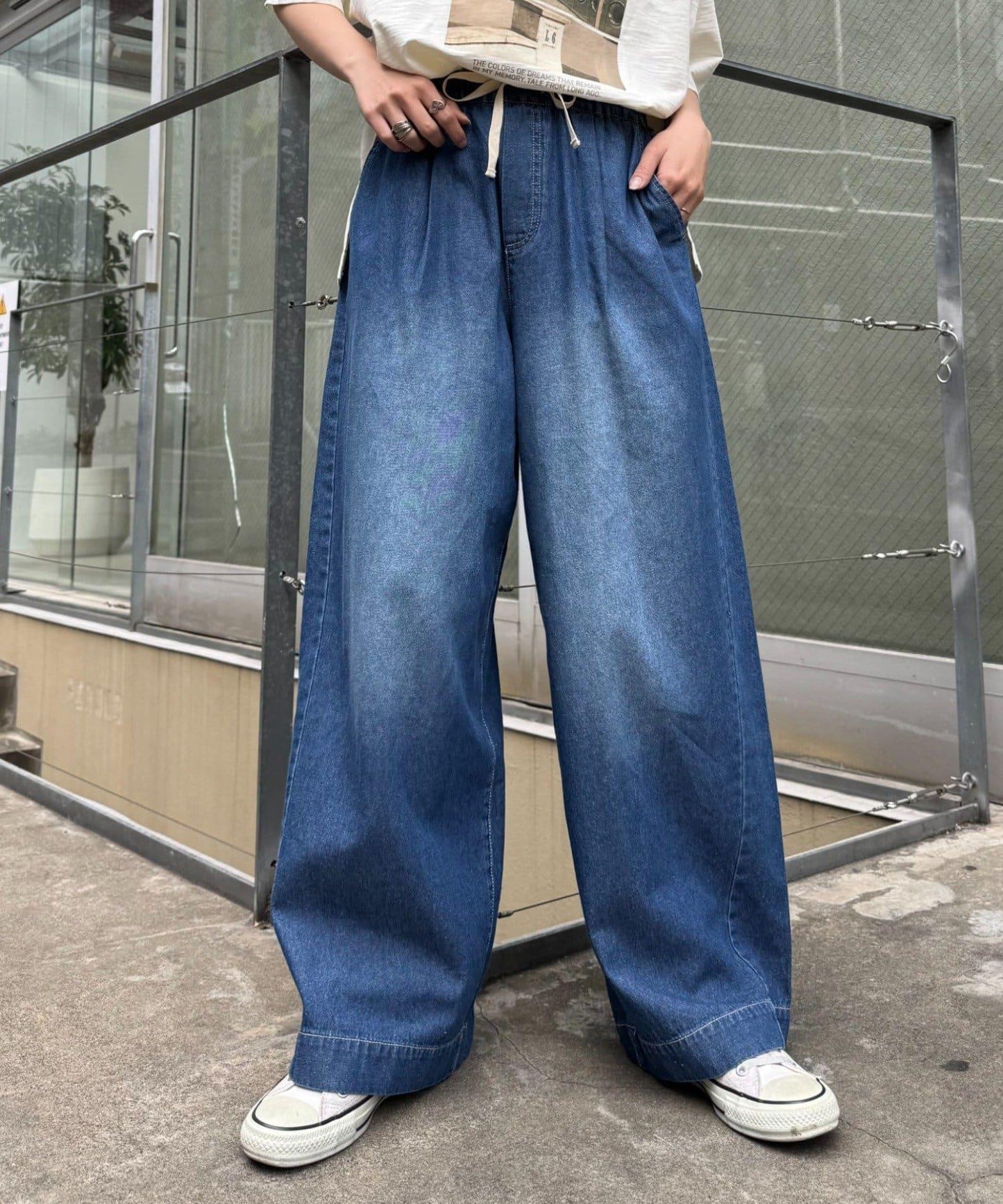 柔軟寬鬆牛仔褲