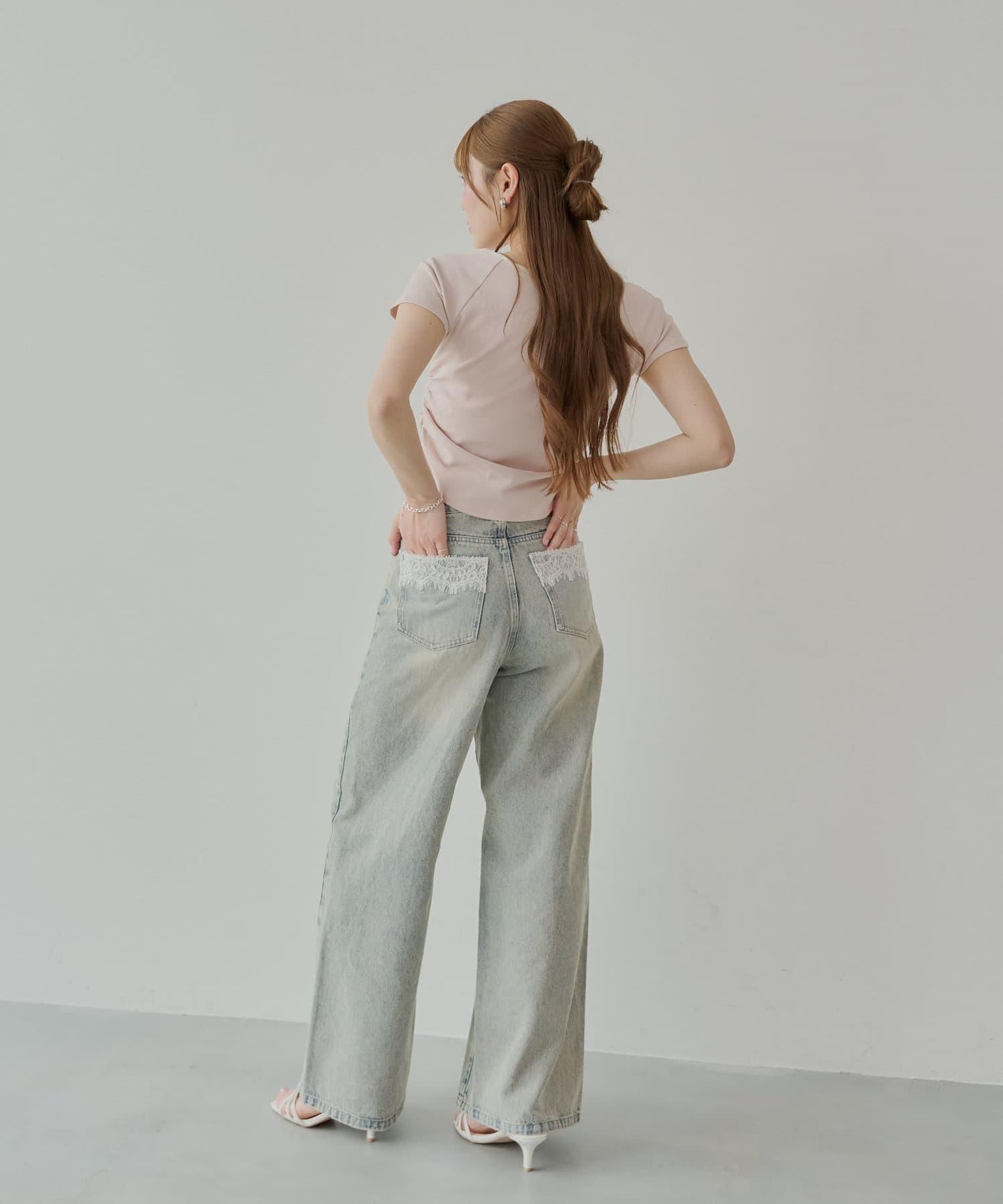 口袋寬鬆牛仔褲