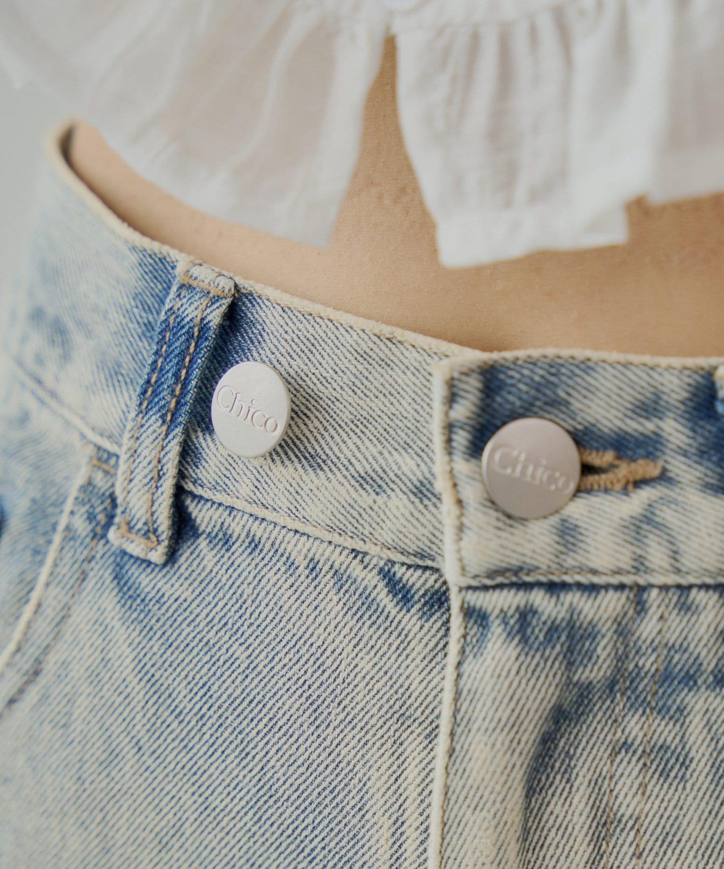 口袋寬鬆牛仔褲