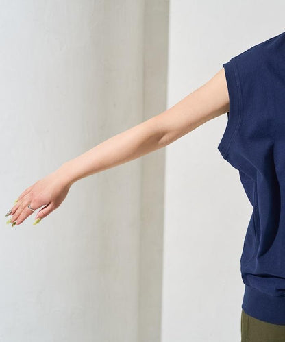 帶威尼斯紋的無袖T恤