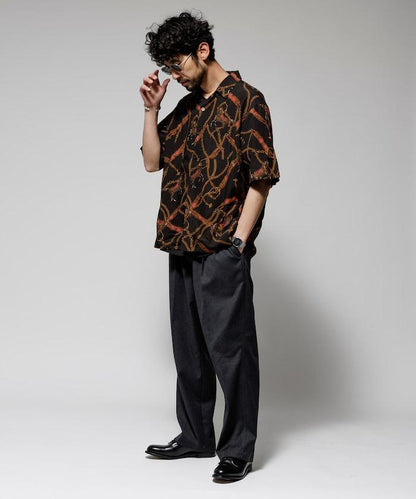 舒適版型 可水洗 人造絲 方巾圖案 開領襯衫 短袖