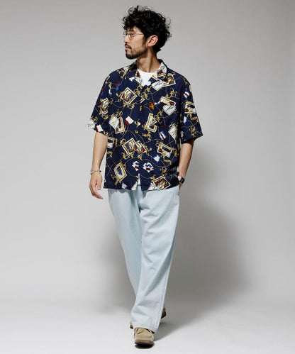 舒適版型 可水洗 人造絲 方巾圖案 開領襯衫 短袖