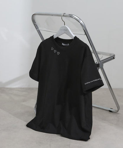 有機棉 心形 標誌刺繡T恤 / 圓領 單點標誌 刺繡短袖T恤