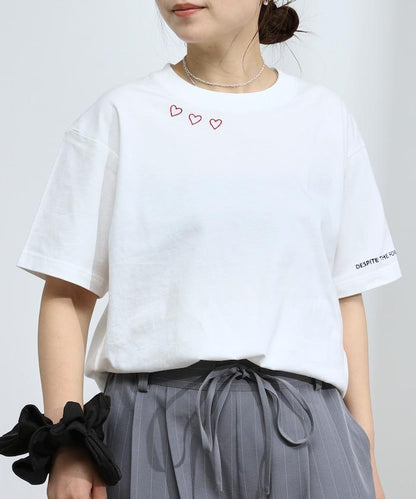 有機棉 心形 標誌刺繡T恤 / 圓領 單點標誌 刺繡短袖T恤