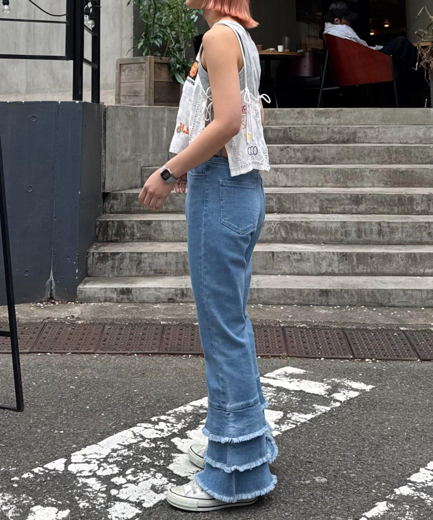 【HELLO.SANFRANCISCO】下襬荷葉邊喇叭牛仔褲