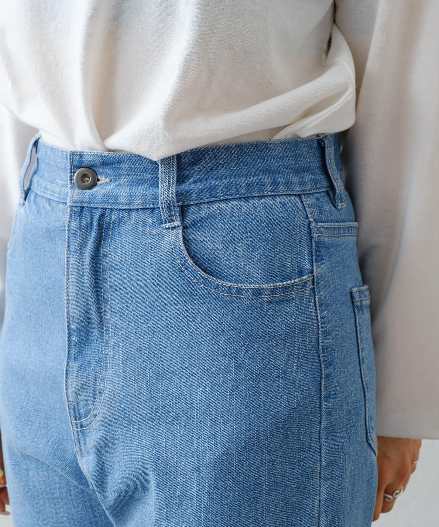 【HELLO.SANFRANCISCO】下襬荷葉邊喇叭牛仔褲