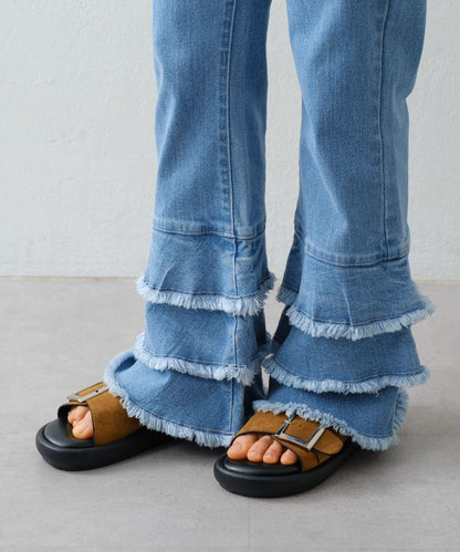 【HELLO.SANFRANCISCO】下襬荷葉邊喇叭牛仔褲