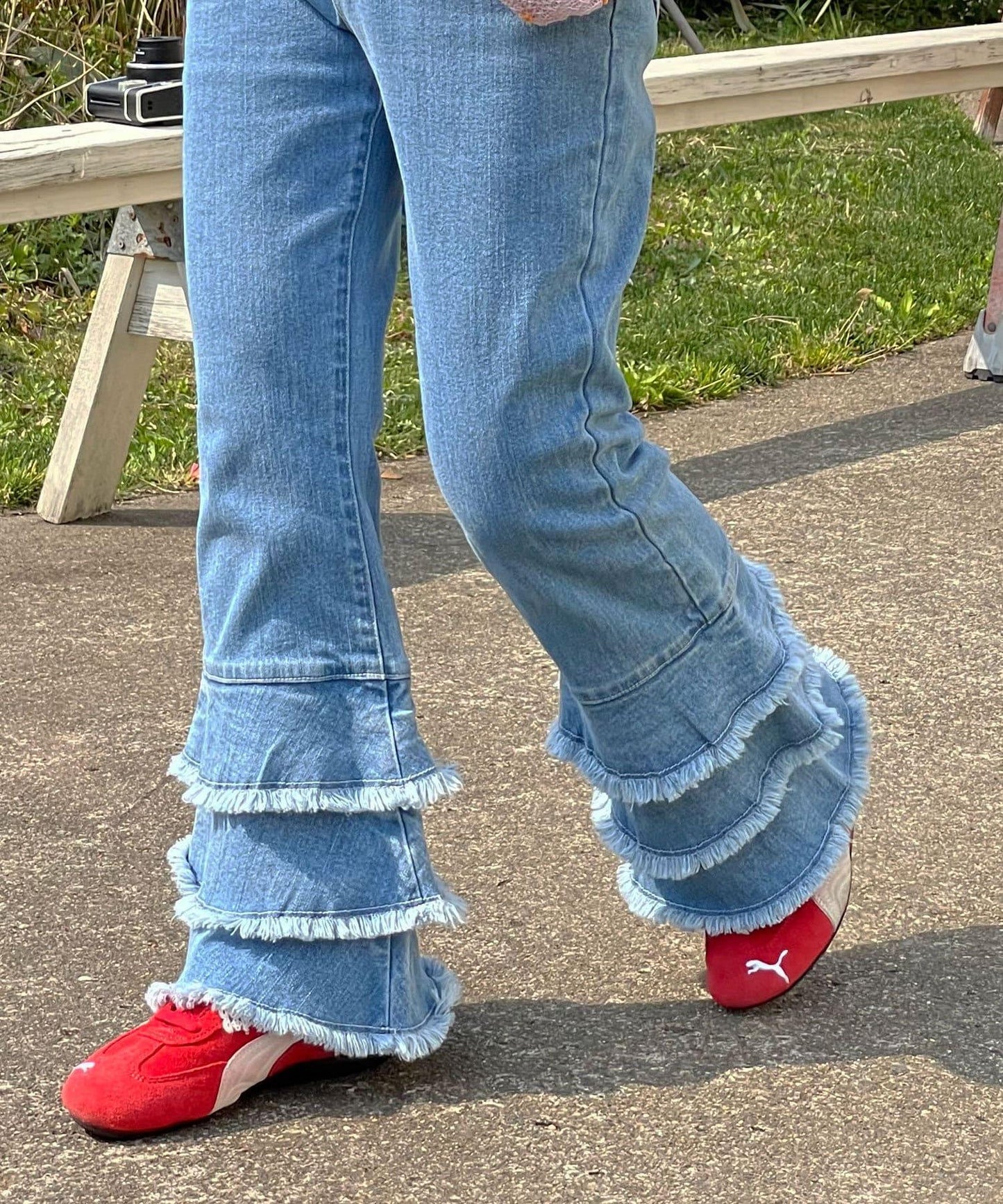 5/1（星期四）10:00開始【HELLO.SANFRANCISCO/你好，舊金山】下襬荷葉邊喇叭牛仔褲