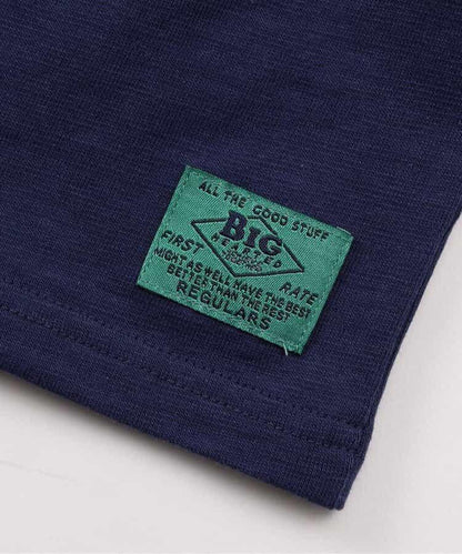 大學標誌拼接T恤