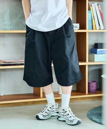 寬鬆款帆布褶皺寬腿短褲
