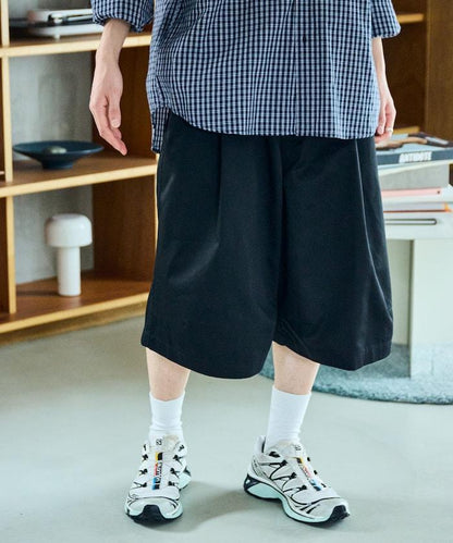 寬鬆款帆布褶皺寬腿短褲