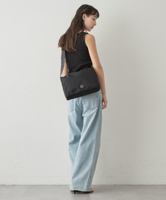 【即將上市】阿爾戈 中號尼龍/鹿皮肩揹包