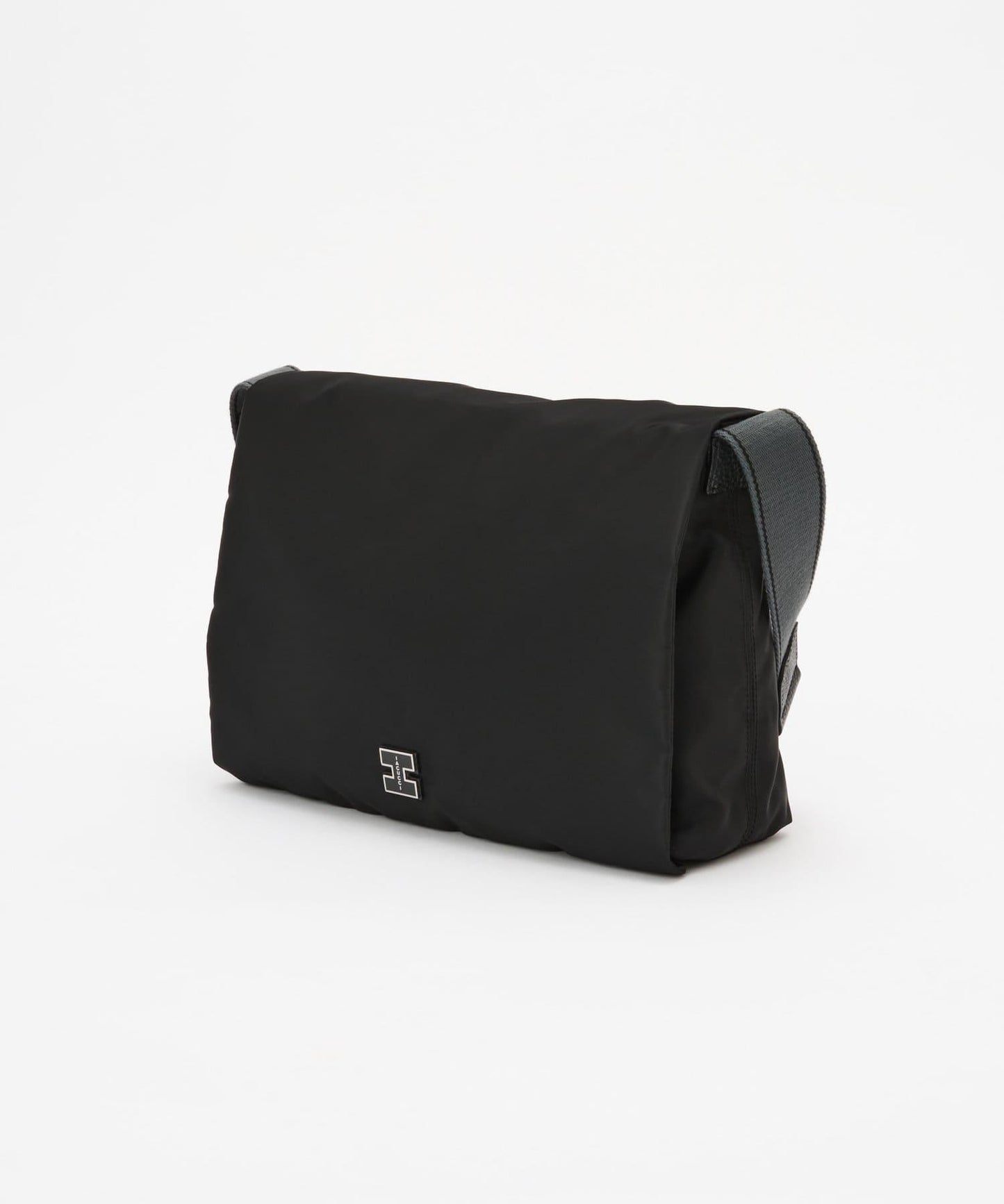 【即將上市】阿爾戈 中號尼龍/鹿皮肩揹包