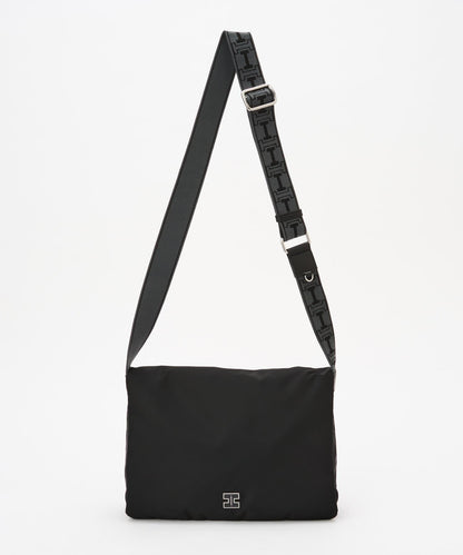 【即將上市】阿爾戈 中號尼龍/鹿皮肩揹包