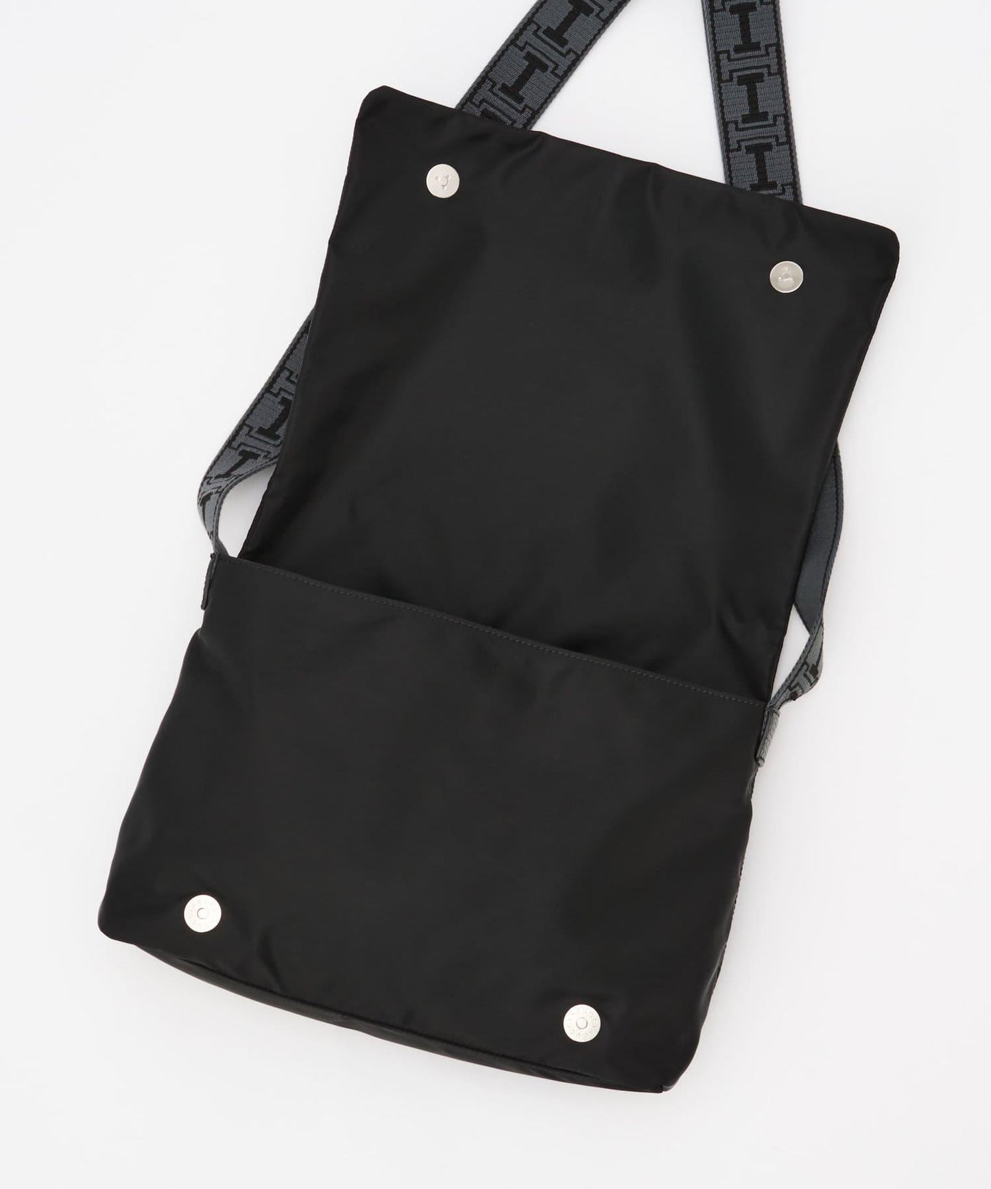 【即將上市】阿爾戈 中號尼龍/鹿皮肩揹包