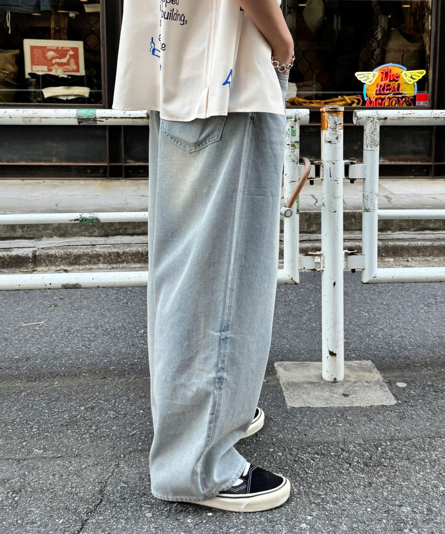 超大鬆緊牛仔褲