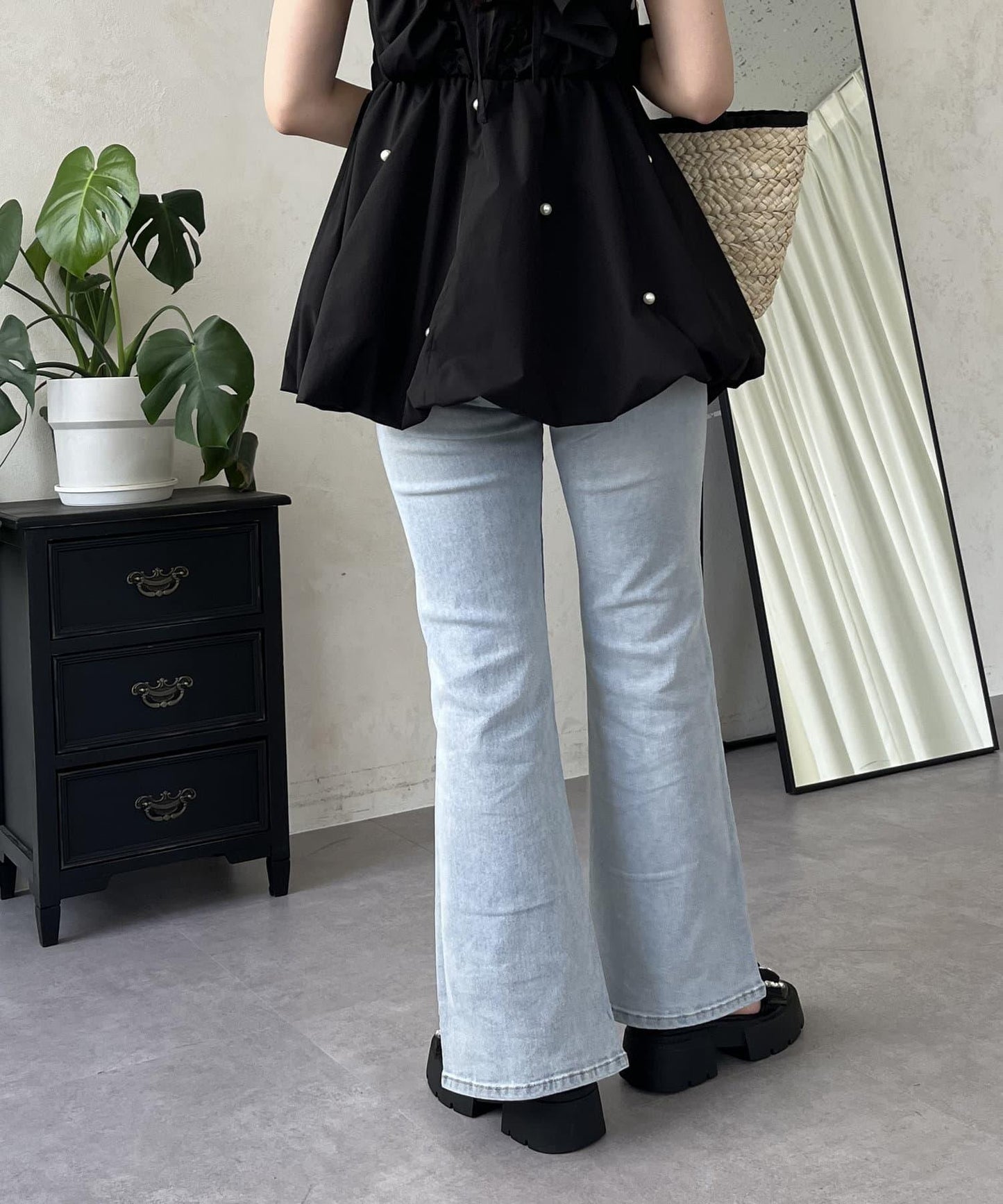 中高腰開叉彈力喇叭牛仔褲