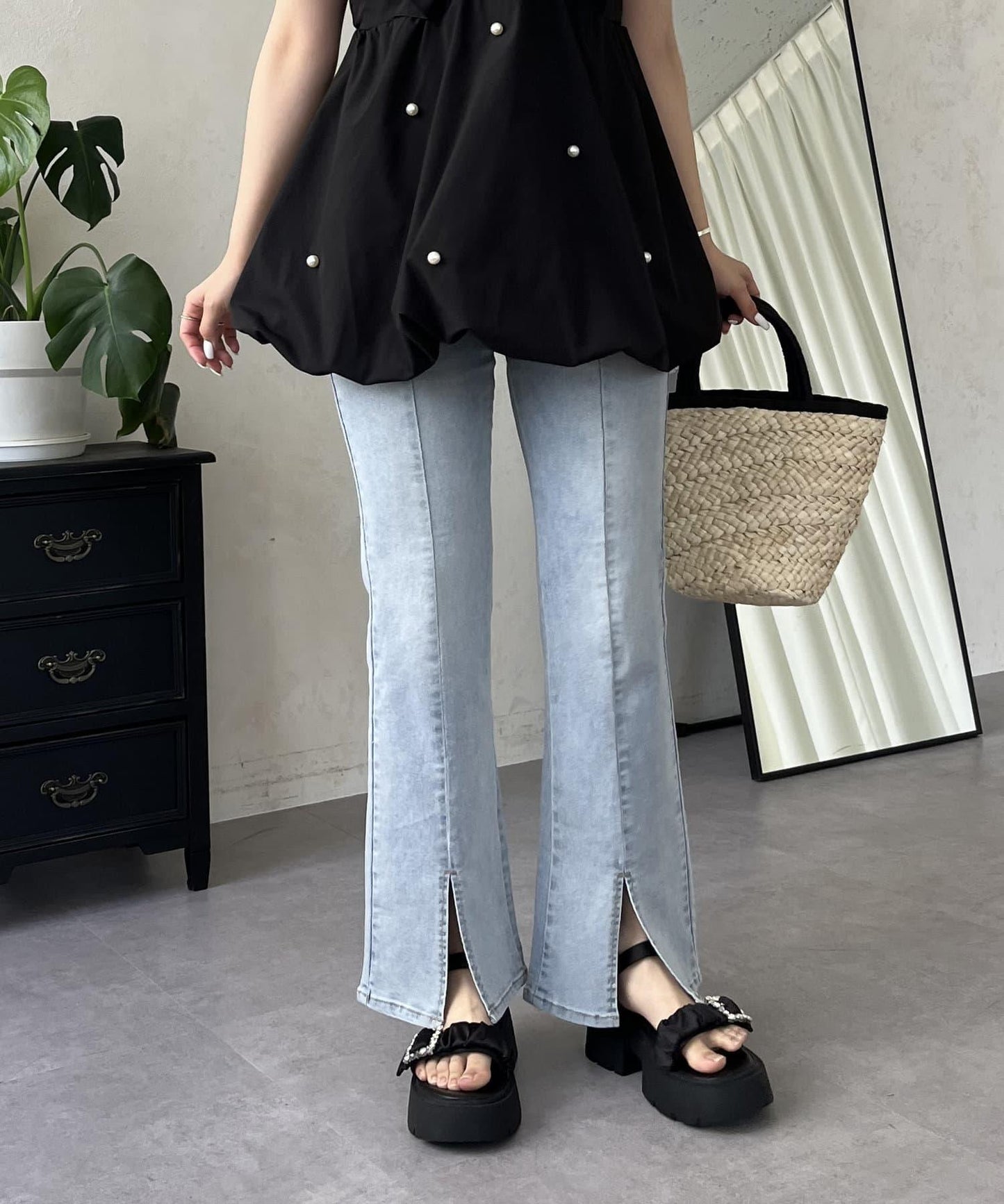 中高腰開叉彈力喇叭牛仔褲