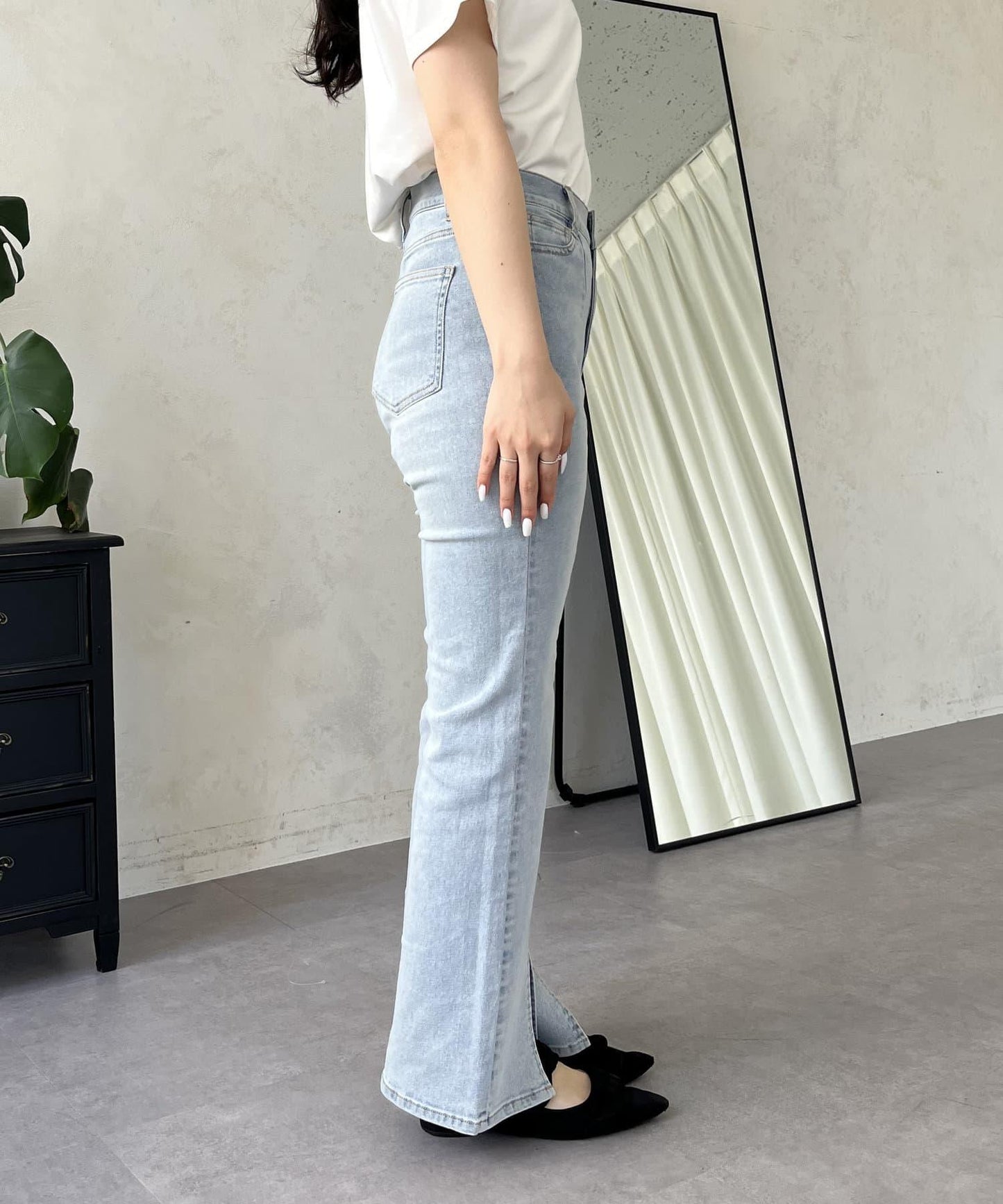 中高腰開叉彈力喇叭牛仔褲