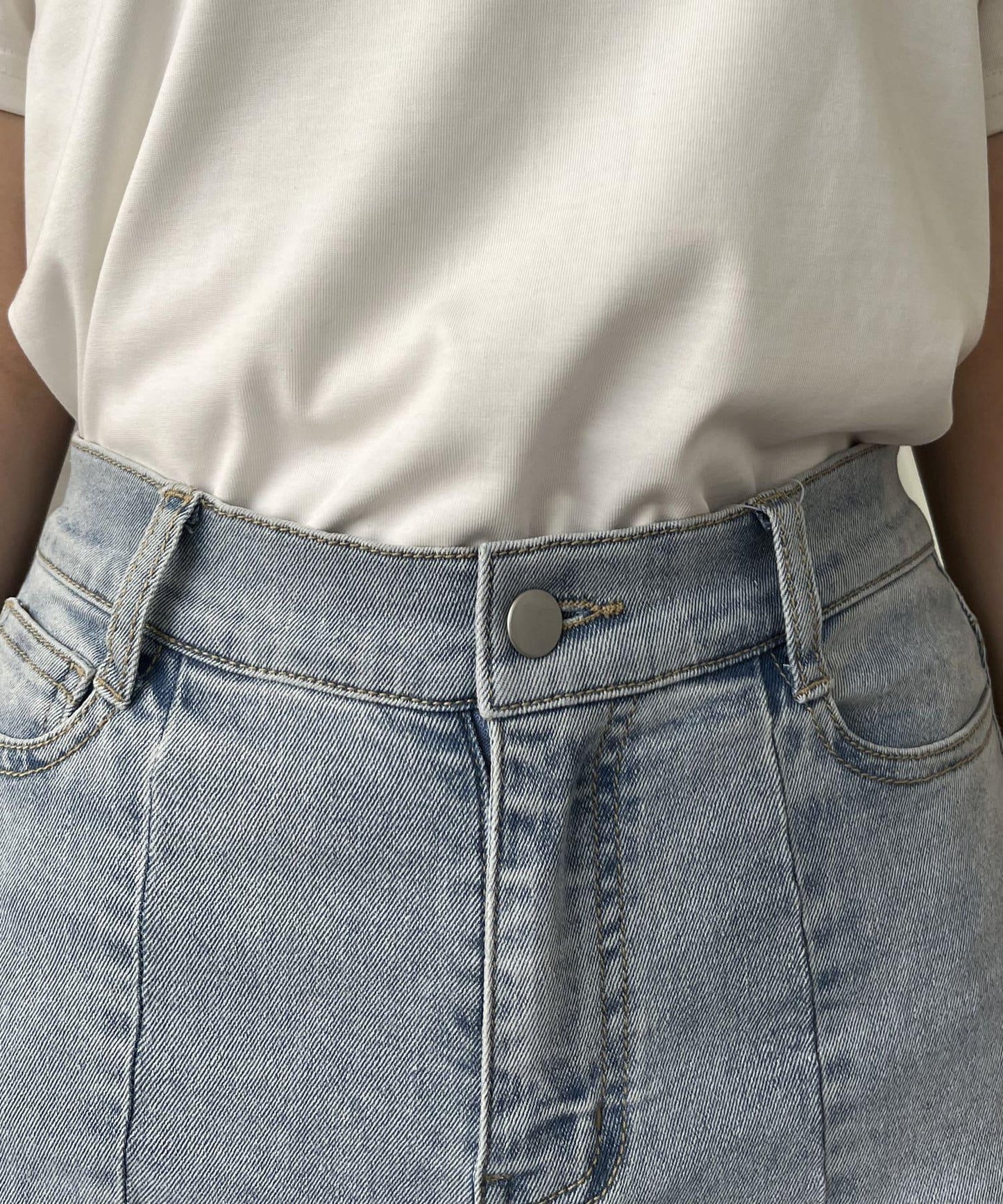 中高腰開叉彈力喇叭牛仔褲