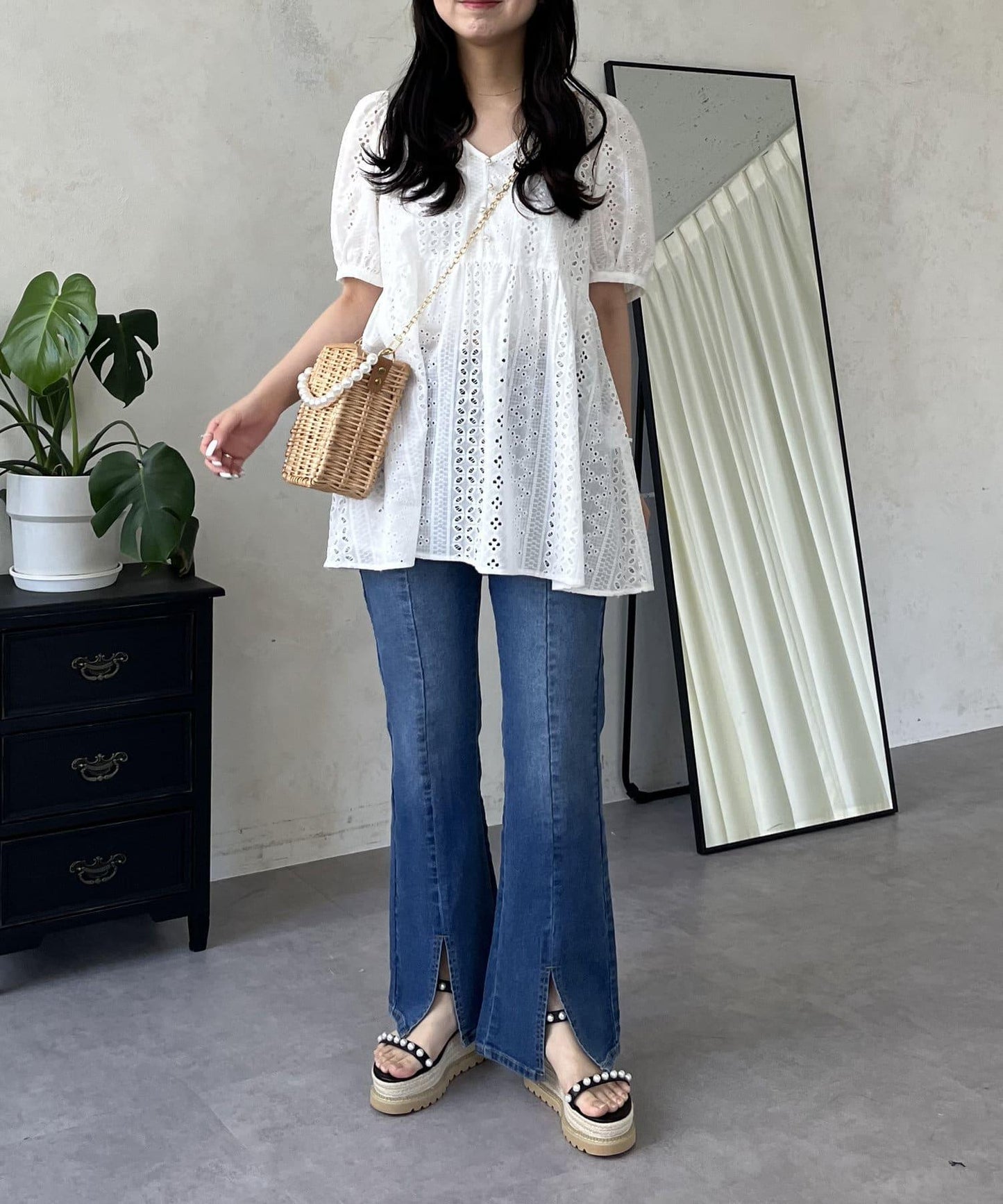 中高腰開叉彈力喇叭牛仔褲