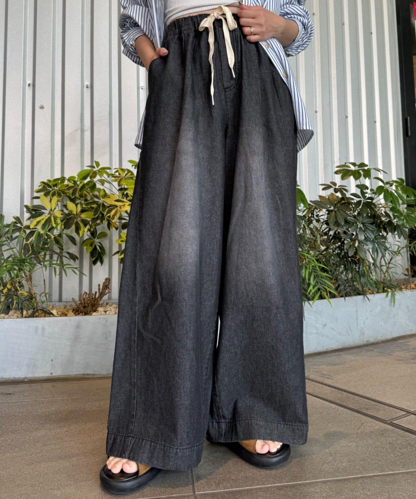 柔軟寬鬆牛仔褲